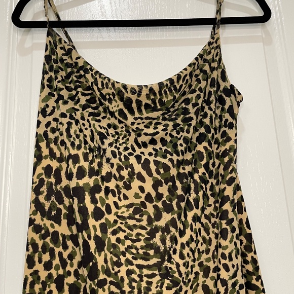 Cheetah print mini dress - Picture 2 of 6